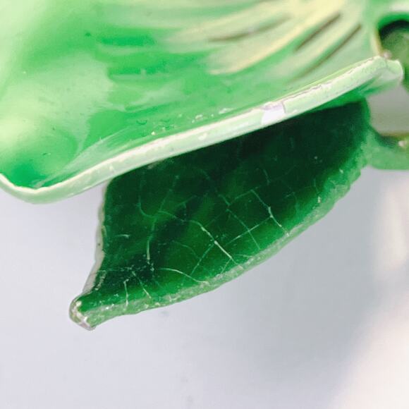 Vintage 1960s Green Enamel Flower Brooch Layered Leaves Mod Mid Century Pin - Picture 4 of 10